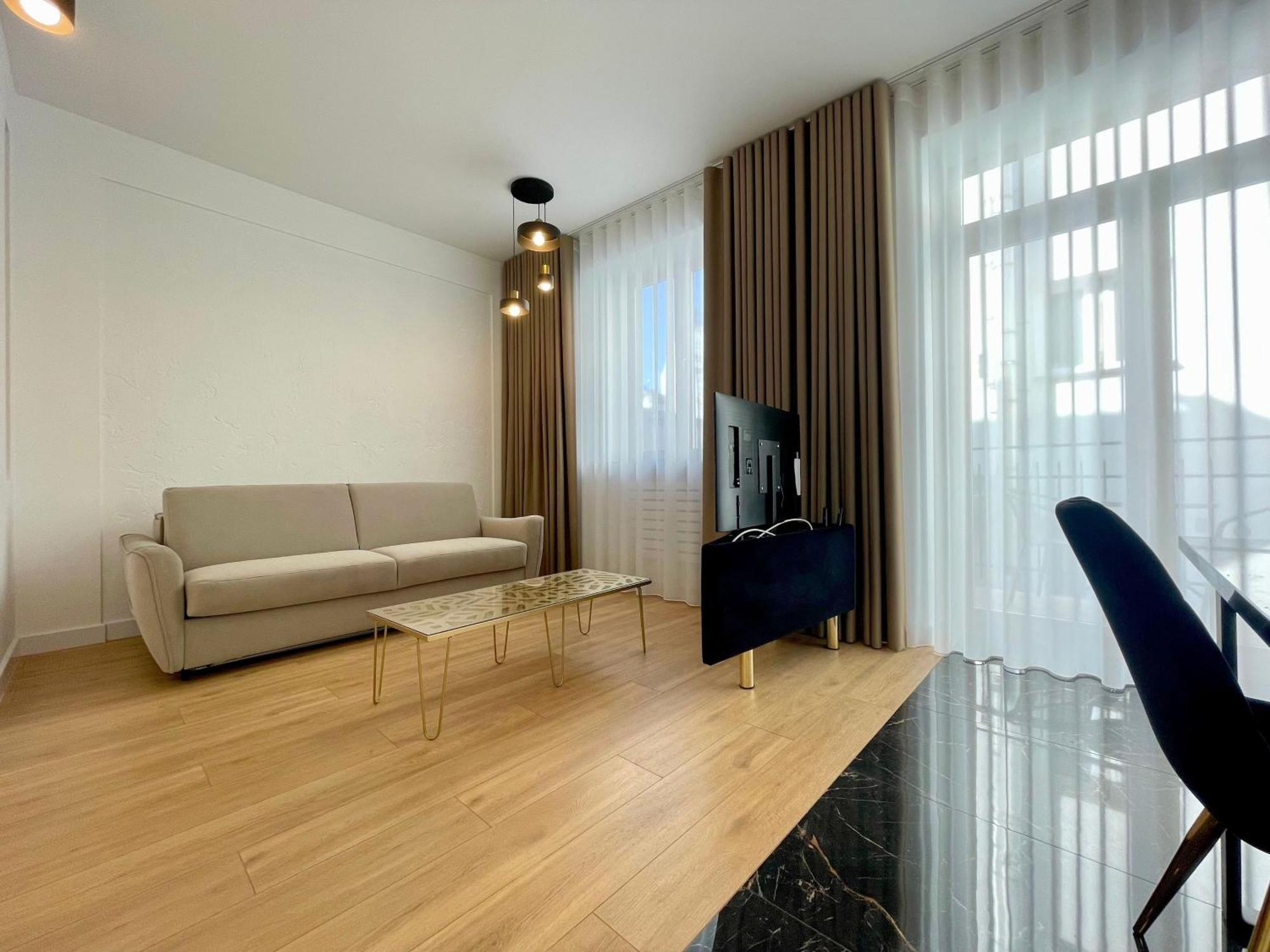Apartment Selected By Market Square *